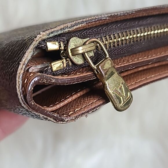 💯Authentic Louis Vuitton Monogram Porte Papier Zip Wallet🍀 - Picture 14 of 15